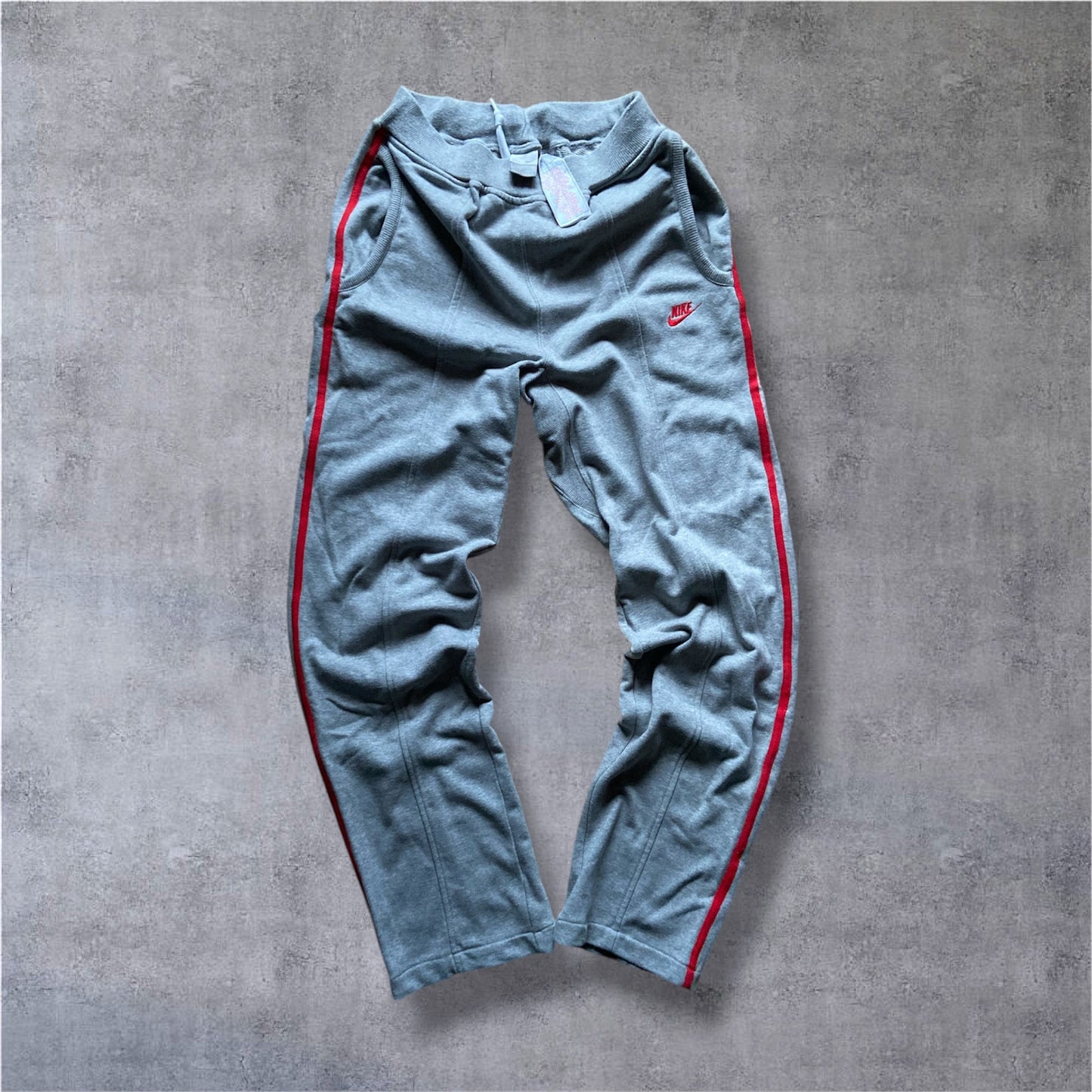 VINTAGE Nike 2000s Athletic 71 Tracksuit – Silver Tag – Grau/Rot – Gr. M