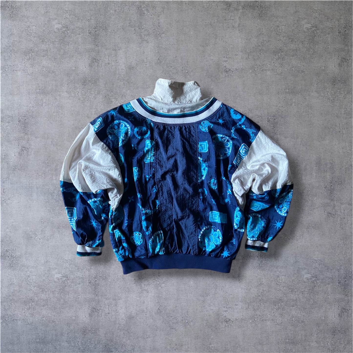 VINTAGE Nike 90s Vintage Jacket – Abstract Allover Print – White Tag – Gr. M