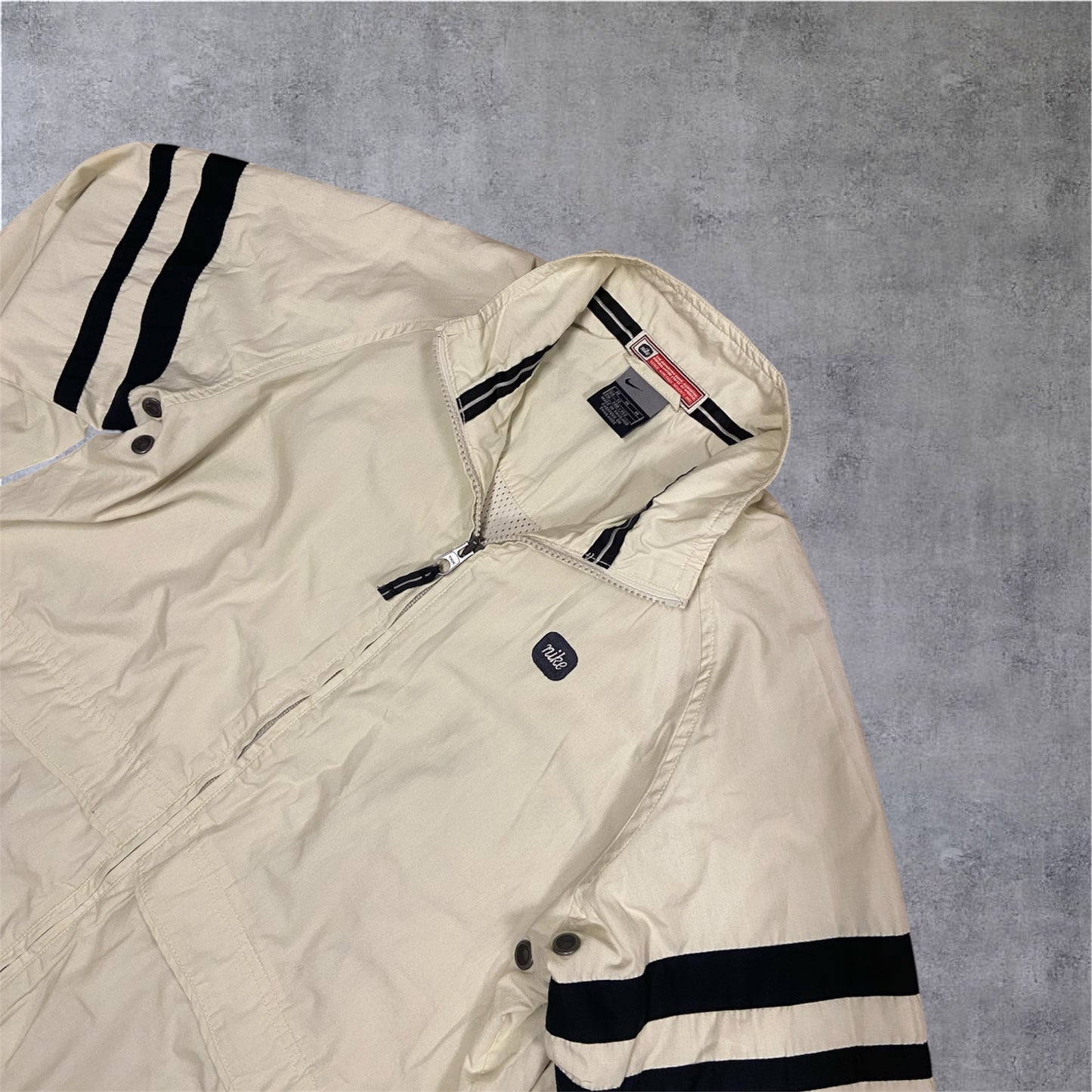 VINTAGE Nike 2000s Windbreaker - Creme - Gr. S