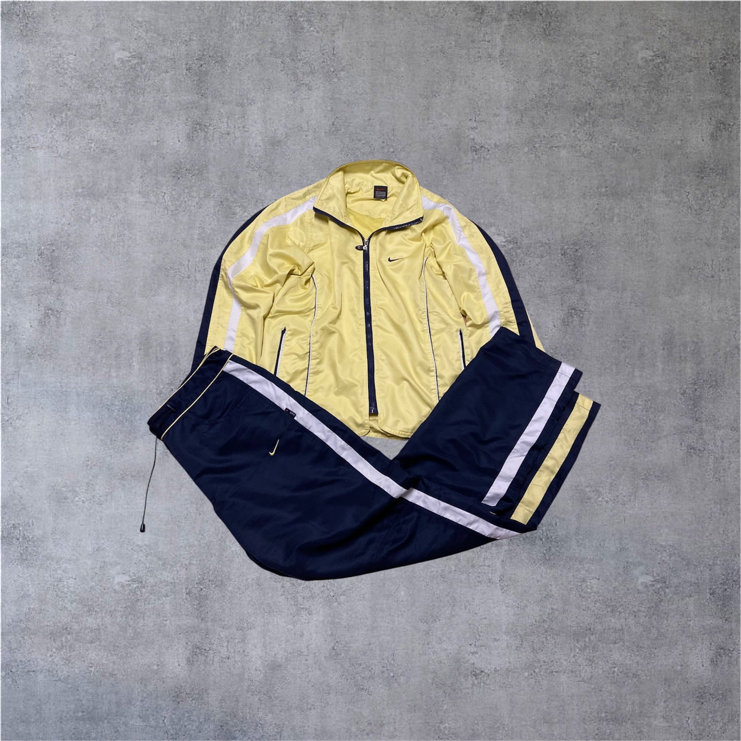 VINTAGE Nike 90s Tracksuit - Yellow/Navy - (W) Gr. XL