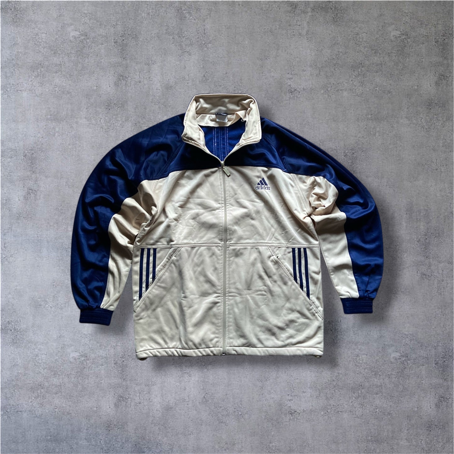 VINTAGE Adidas 90s Tracksuit – Creme & Navy – Gr. XL