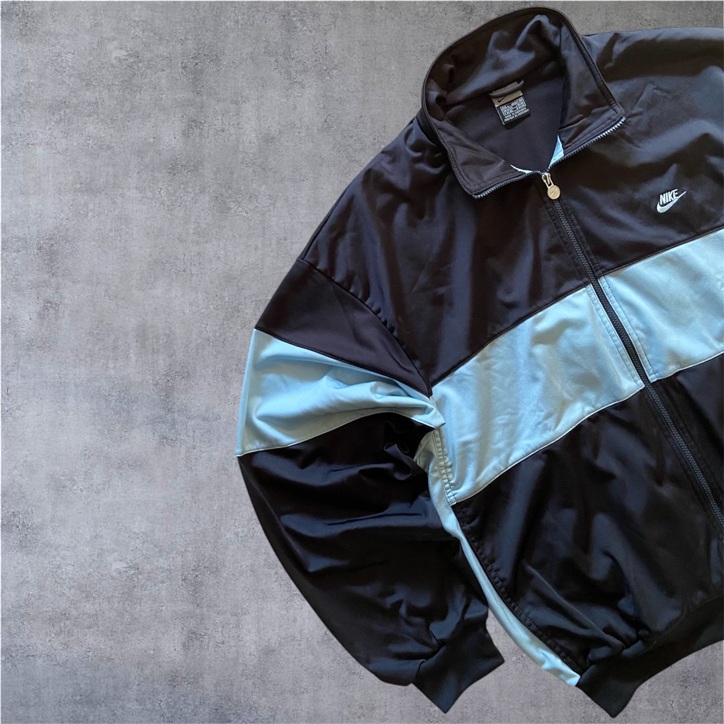 VINTAGE Nike 2000s Trackjacket – Big Backprint – Navy/Light Blue – Gr. L