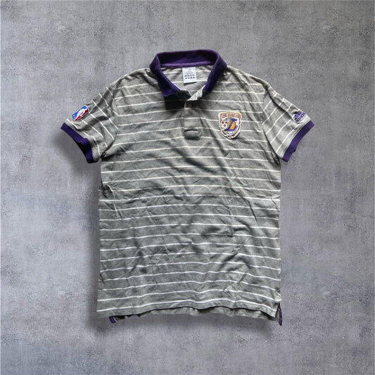 VINTAGE Adidas x NBA Lakers Polo Shirt – Grau/Lila/Gestreift – Gr. L