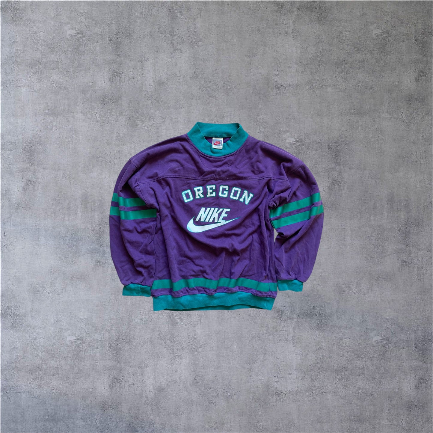 VINTAGE Nike 90s Grey Tag Crewneck – Purple/Teal – Backprint (75) – Gr. XL (fittet wie M)