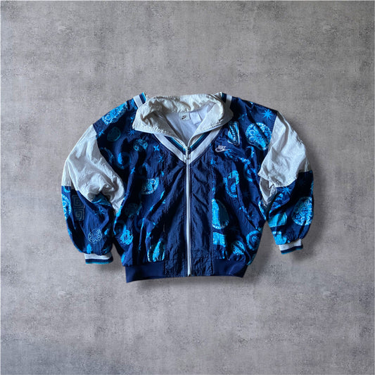VINTAGE Nike 90s Vintage Jacket – Abstract Allover Print – White Tag – Gr. M