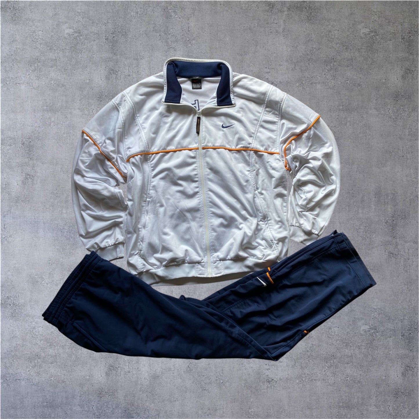 VINTAGE Nike 90s TRACKSUIT – WHITE & NAVY - Gr. XL