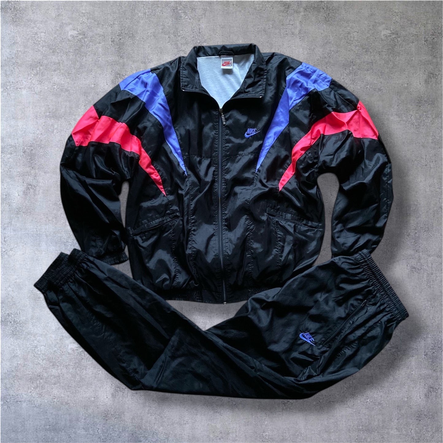 VINTAGE Nike 90s Tracksuit – Grey Tag – Black/Purple/Red – Gr. L