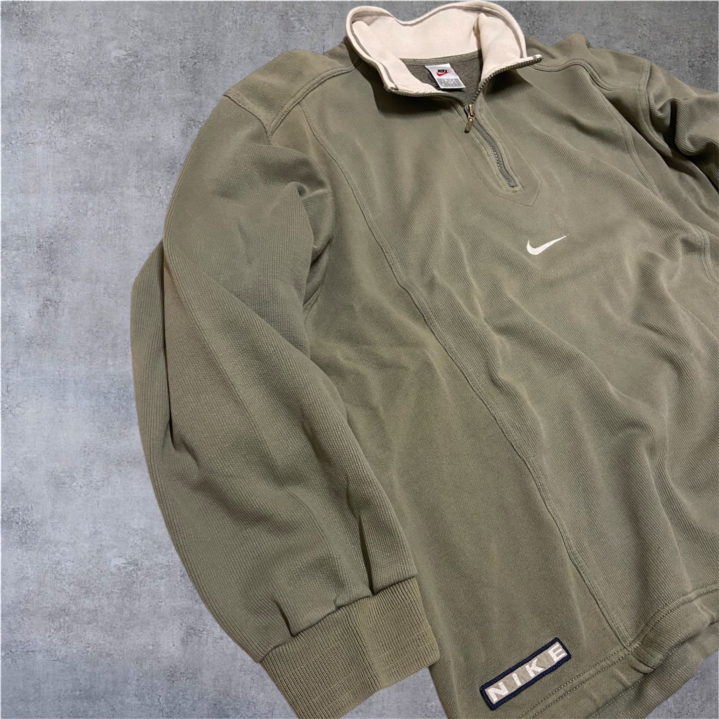 VINTAGE Nike 90s 1/4 Zip Sweater – Olive Green – Center Swoosh – Gr. XL
