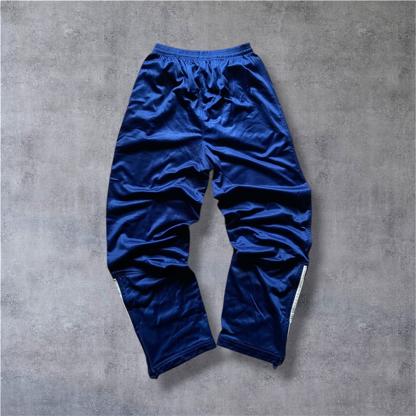 VINTAGE Adidas 90s Tracksuit – Creme & Navy – Gr. XL