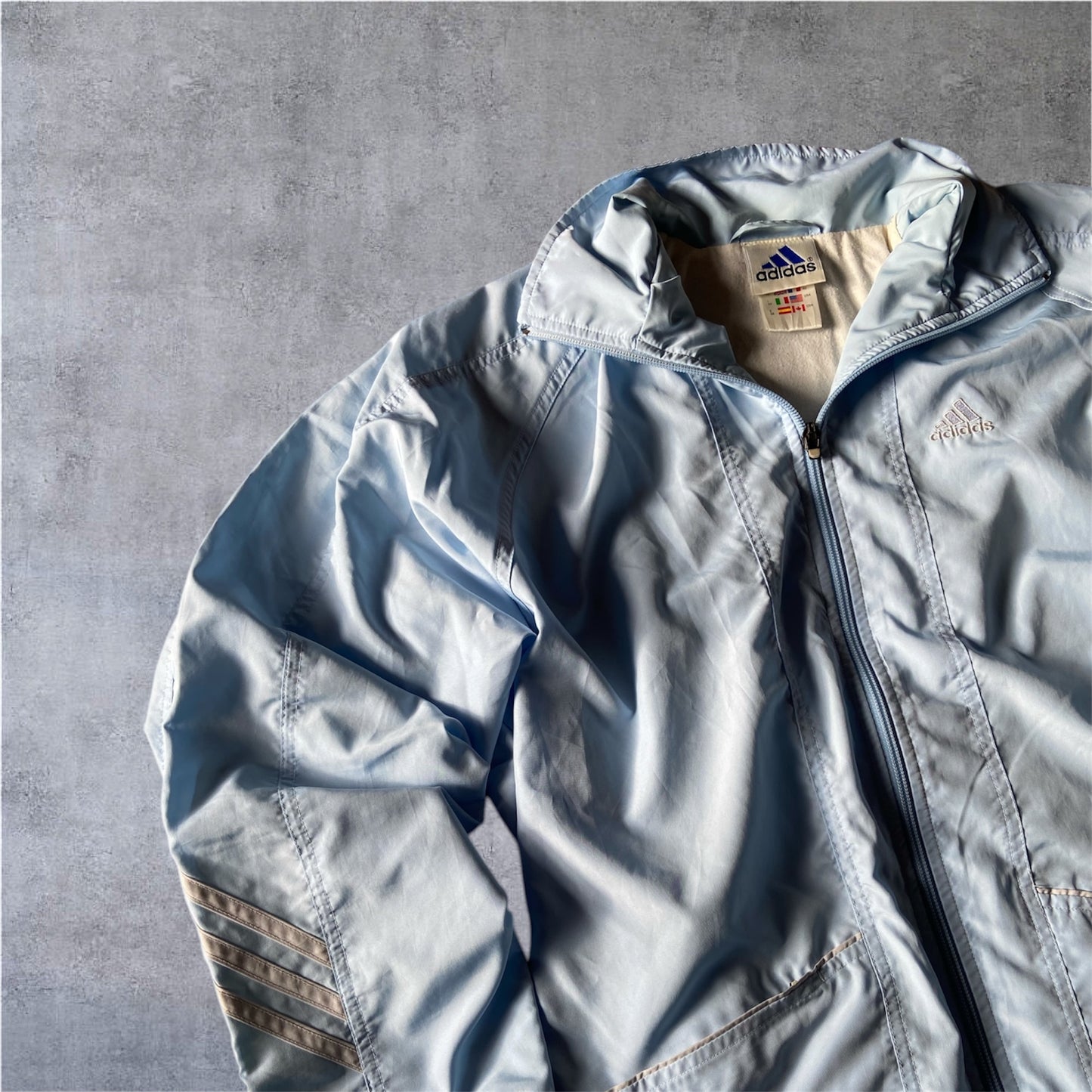 VINTAGE 90s Adidas Vintage Trackjacket – Baby Blue / Hellblau – Gr. M