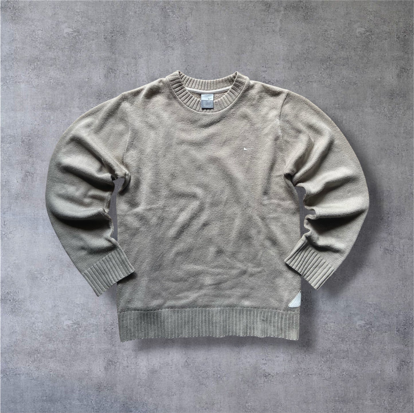 VINTAGE Nike Strickpullover – Silver Tag – Beige/Grau – Mini Swoosh – Gr. M