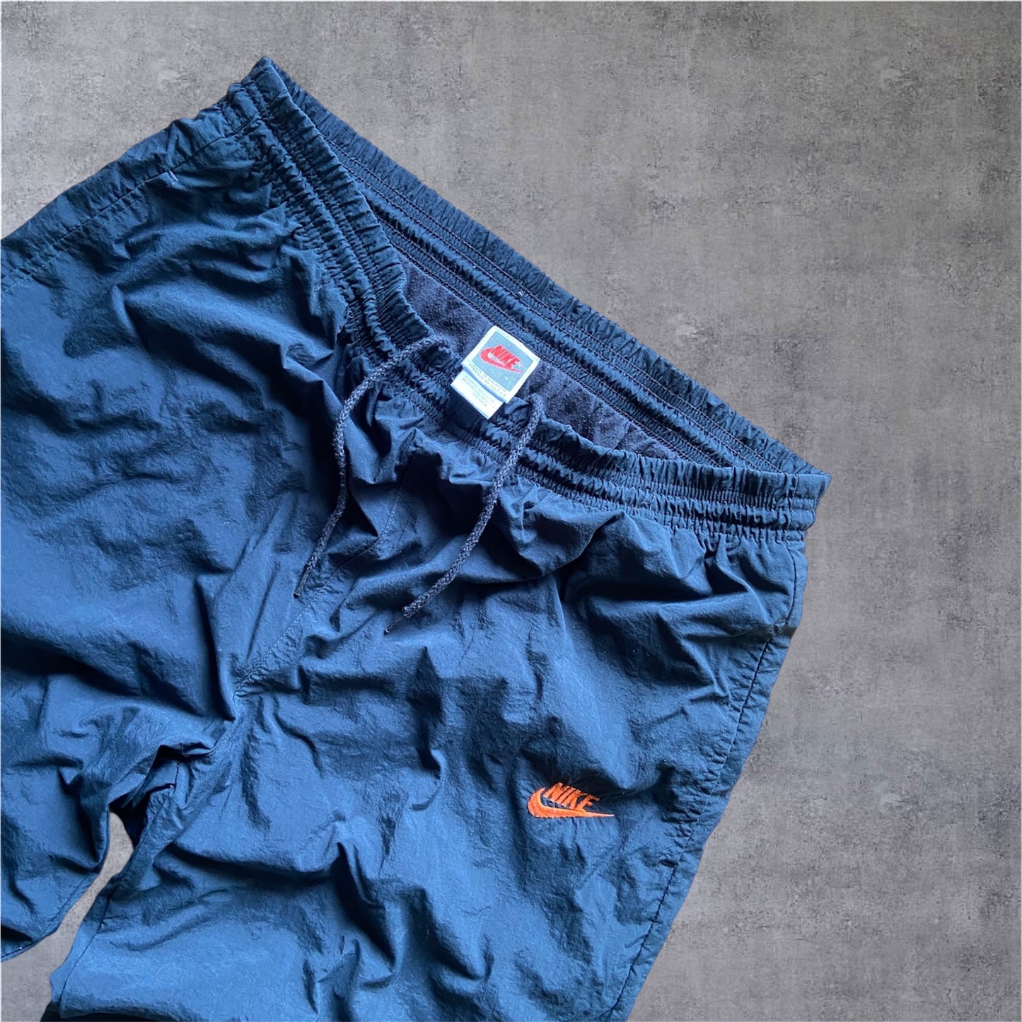 VINTAGE Nike 90s CHEVRON TRACKSUIT – Gr. M