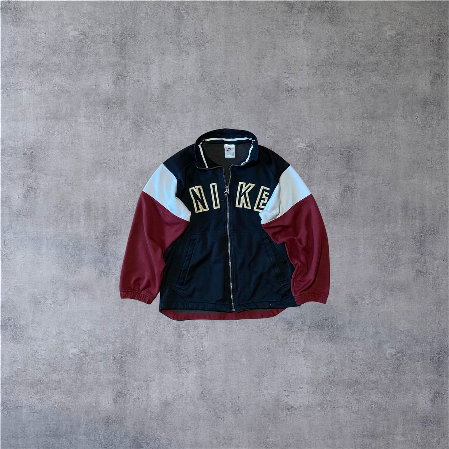 VINTAGE Nike 90s Trackjacket – Big Logo Embroidery – White Tag – Kids L