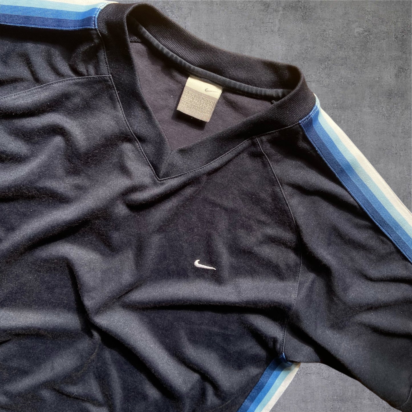 VINTAGE Nike 90s/Y2K Silver Tag Shirt – Heavy Cotton – Black/Blue Stripes – Gr. S