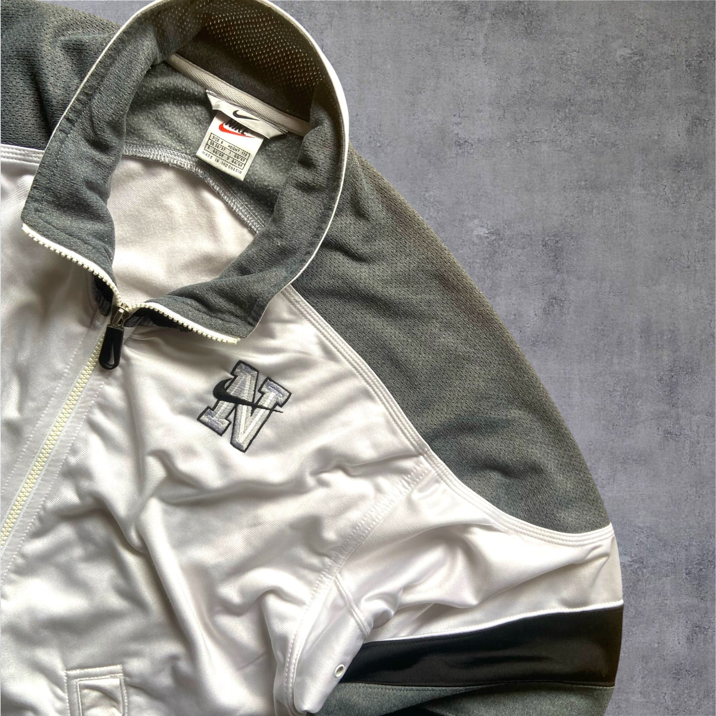 VINTAGE 90s Nike White Tag Tracksuit – Monochrome Grey Scale – Backprint – Gr. S