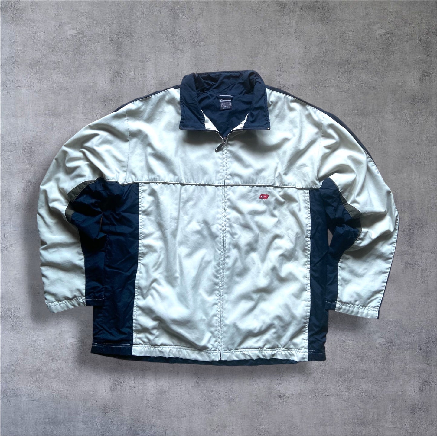 VINTAGE Nike 2000s Silver Tag Tracksuit – Creme/Navy – Gr. XL